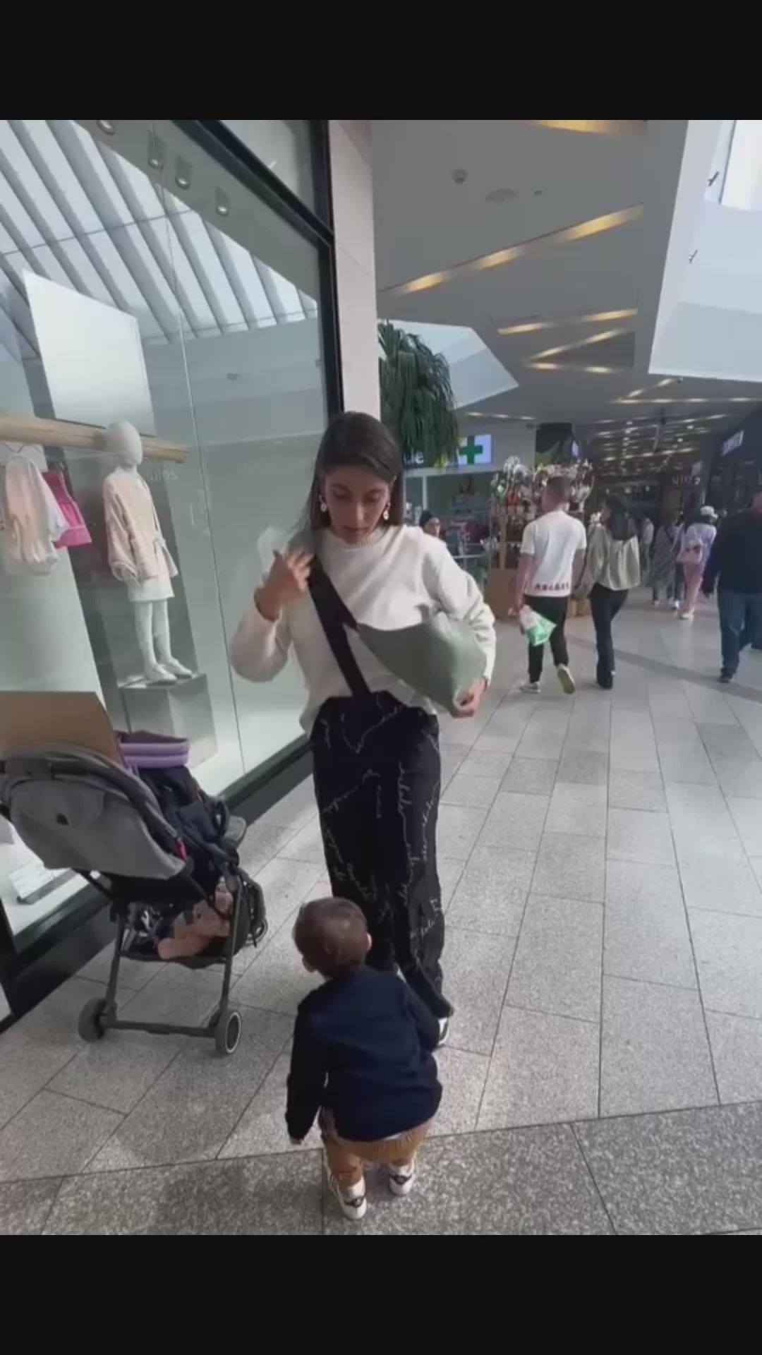 Echarpe porte bébé Dark Leopard video